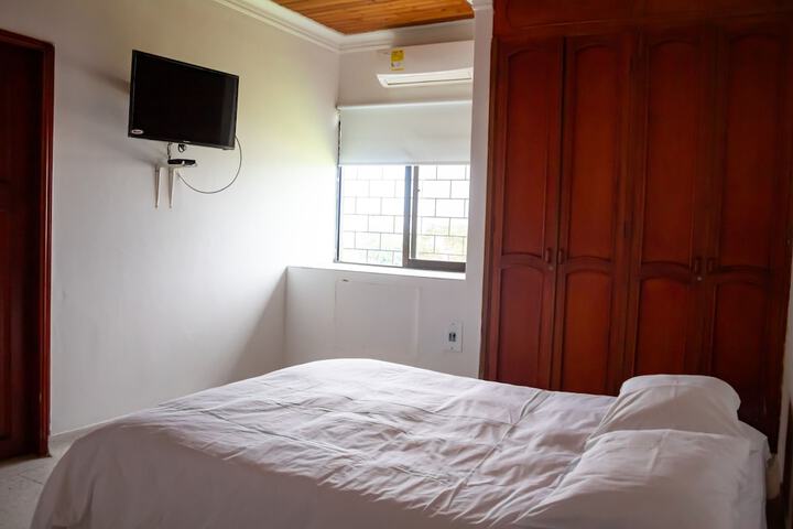 Room 10 of 20