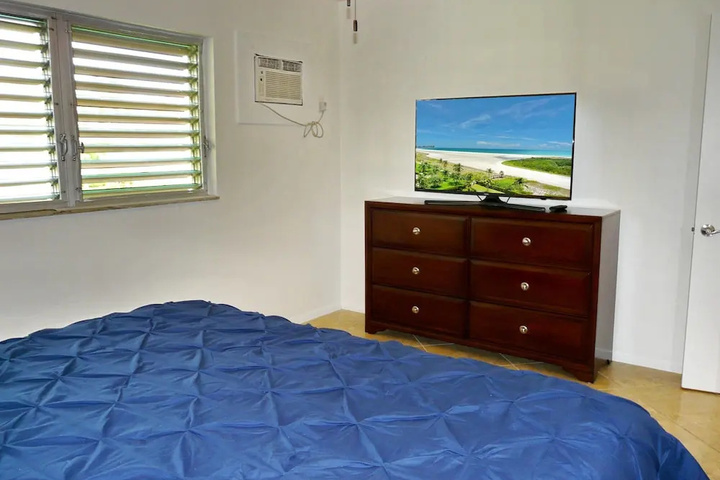 Room 4 of 15