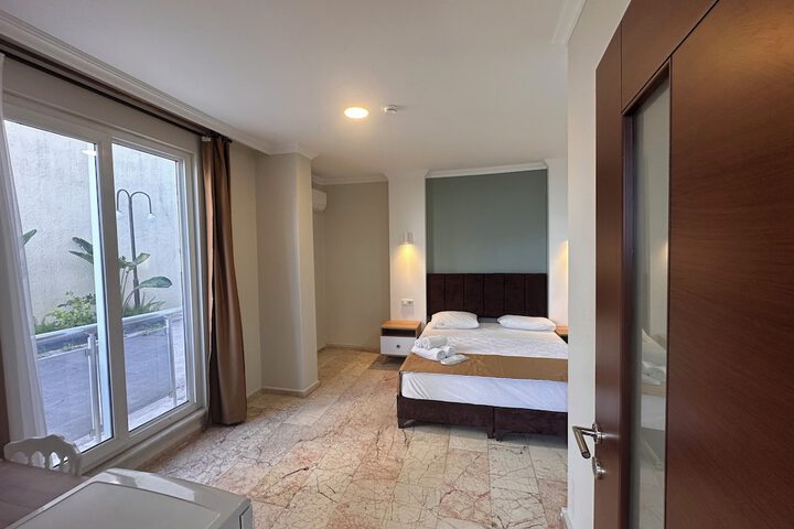 Room 7 of 171