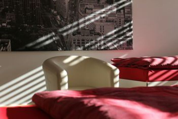 Room 4 of 11