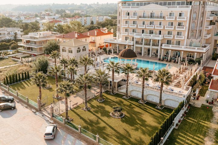 Exterior of Wellness Santa Hotel - Adults Only