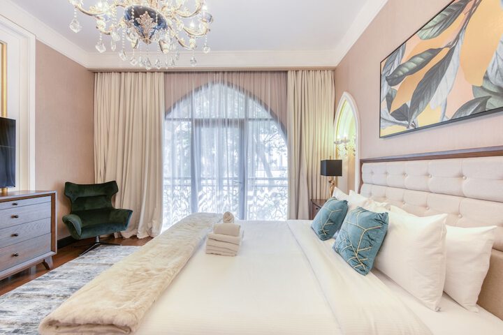 Room 5 of 40