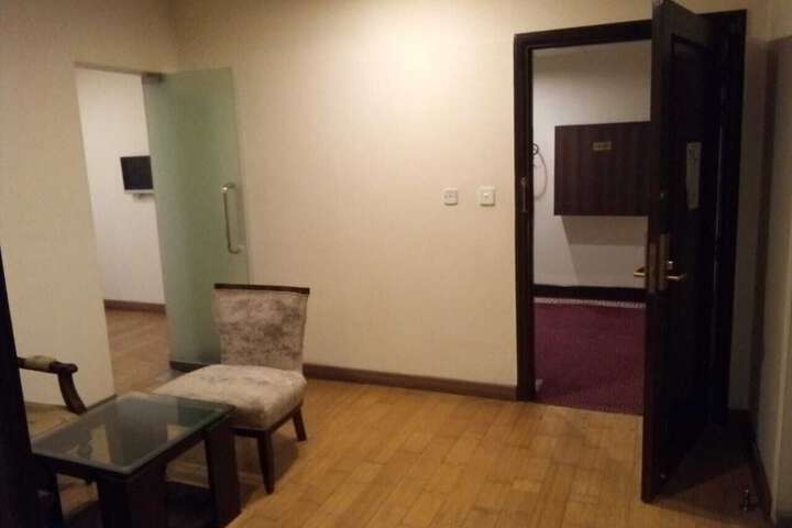 Room 13 of 24