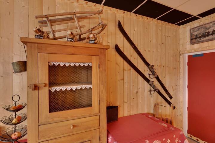 Room 5 of 59