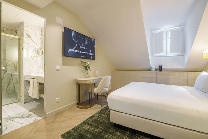 Room 4 of 44
