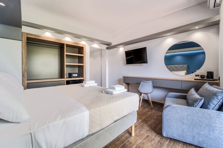 Room 14 of 37