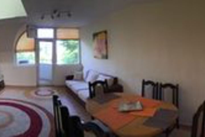 Room 27 of 36