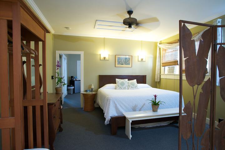 Room 5 of 79