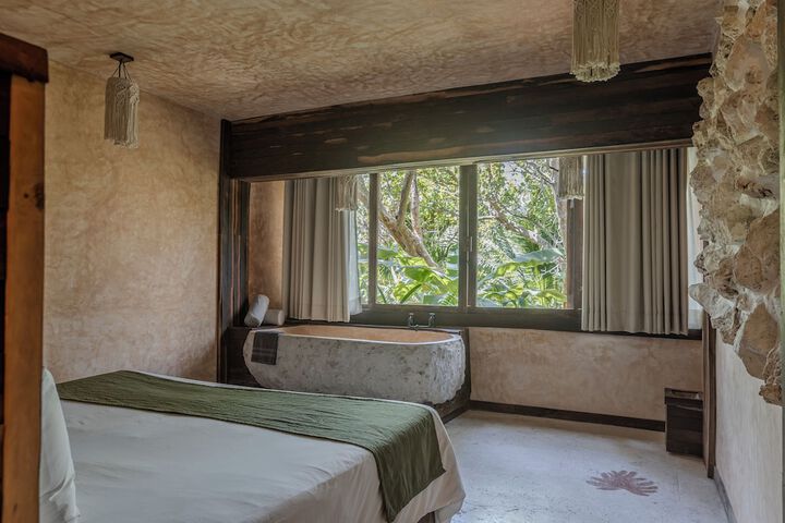 Room 6 of 70