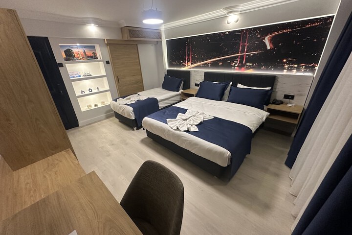 Room 8 of 42
