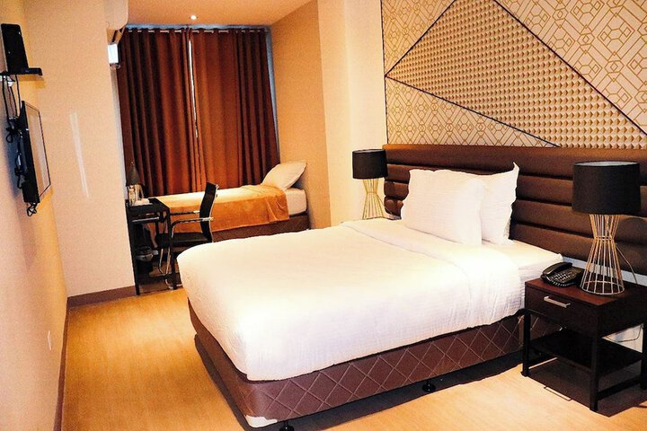 Room 3 of 15