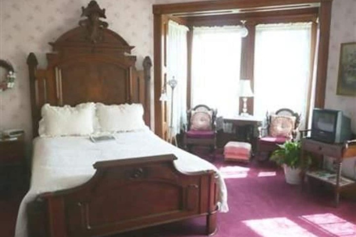 Room 17 of 51