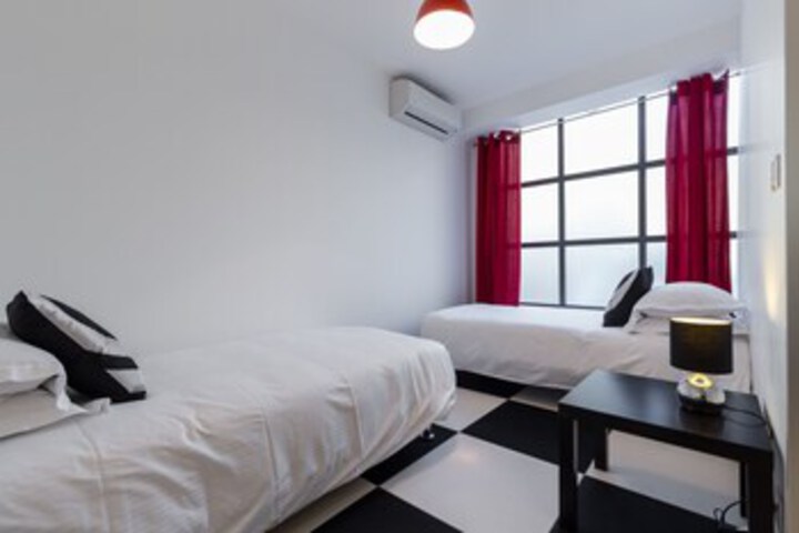 Room 17 of 29