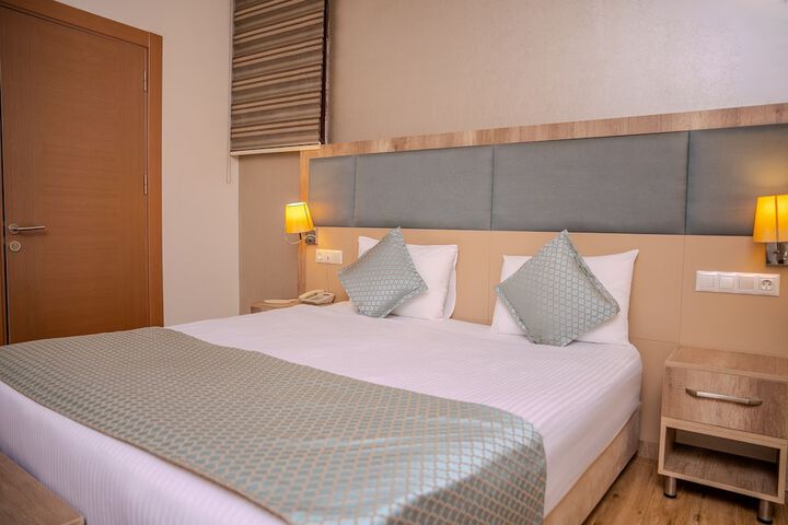 Room 21 of 66