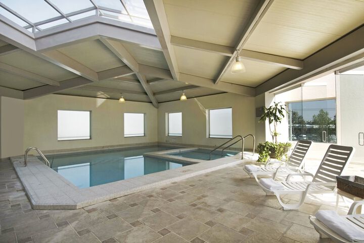 Pool Hotel
