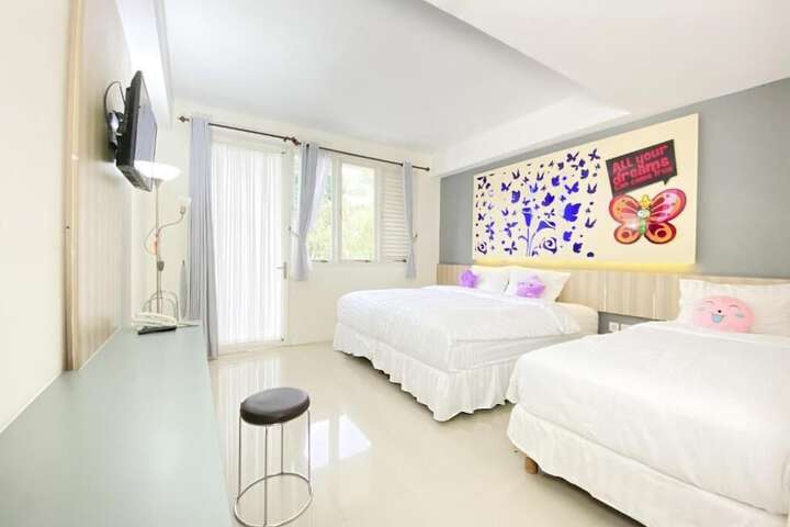 Room 2 of 36