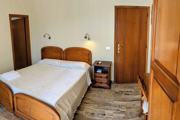 Room 55 of 204