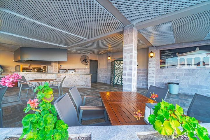 Terrace/Patio 21 of 309