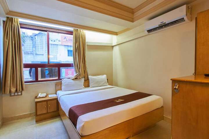 Room 6 of 26