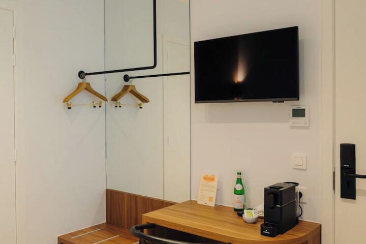Room 20 of 59