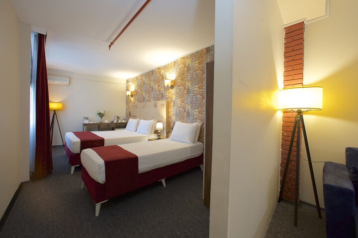 Room 20 of 49