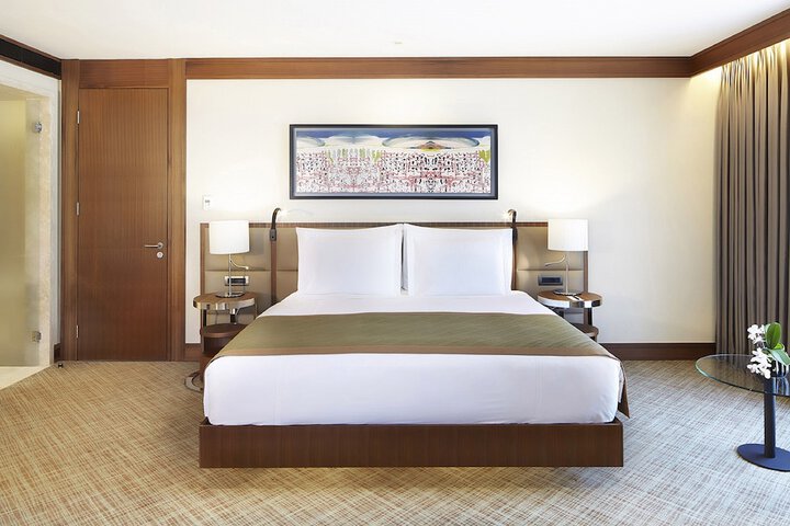 Room 9 of 36