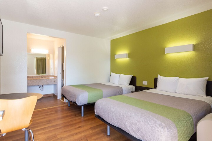 Double Room Disability Accessible (4 of 17)