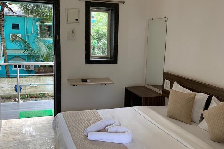 Room 5 of 15