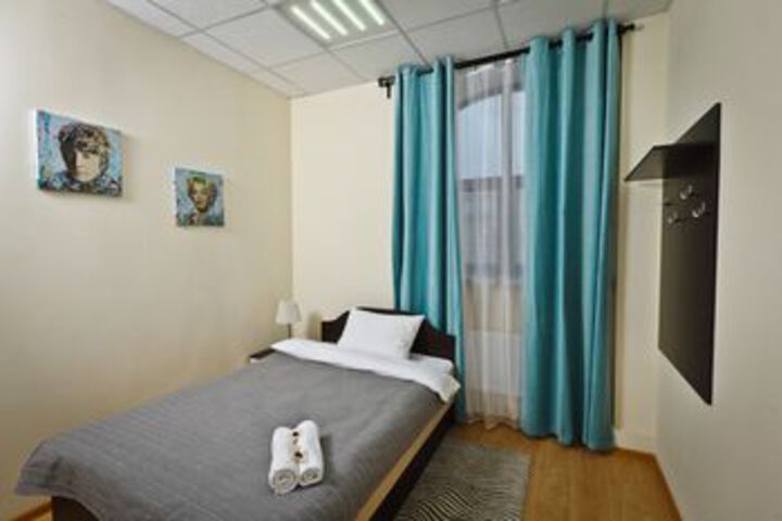 Room 44 of 64