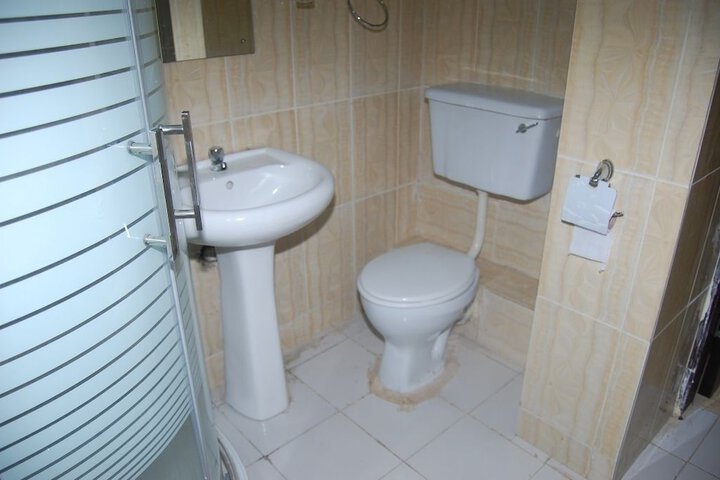 Room 11 of 20