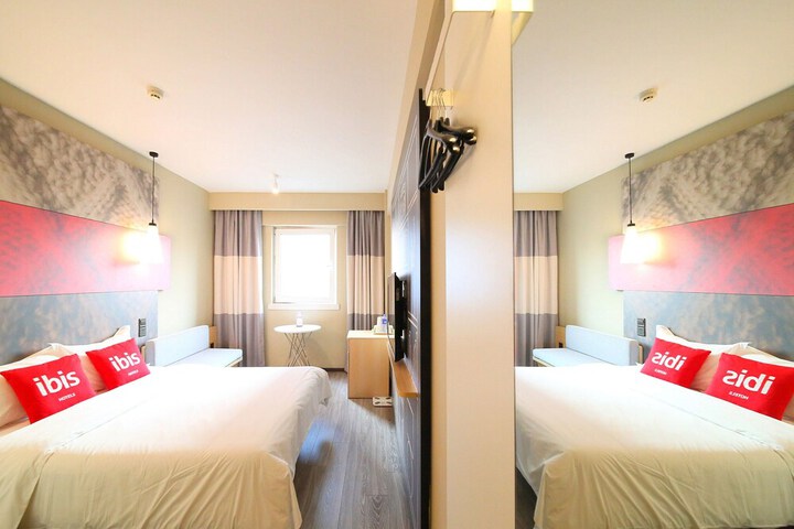 Room 19 of 70