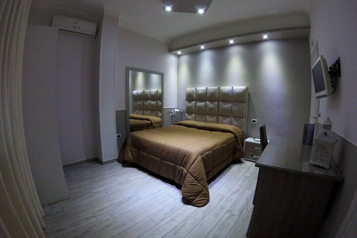 Room 11 of 39