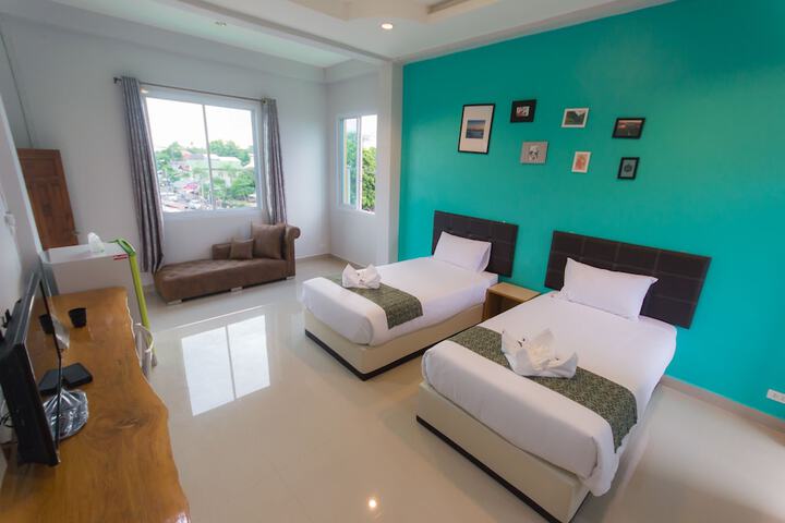 Room 12 of 42