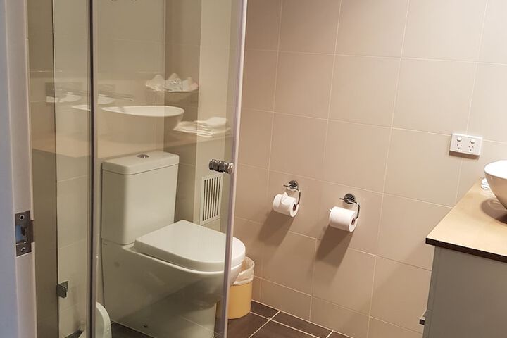 Room 42 of 101