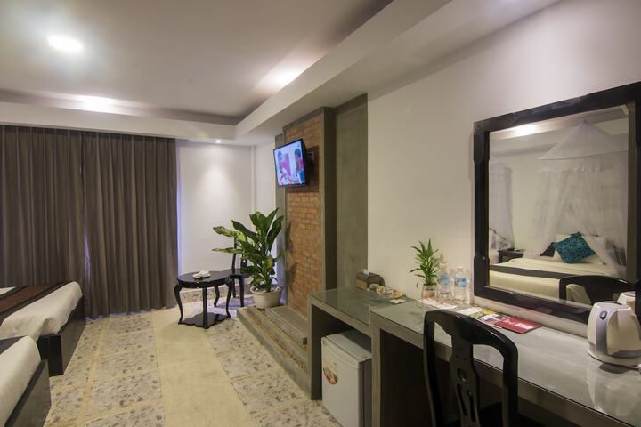 Room 12 of 41