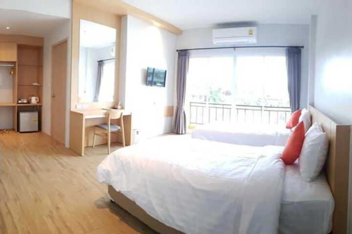 Room 10 of 42