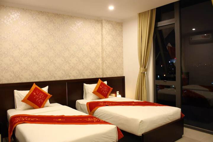 Room 19 of 53