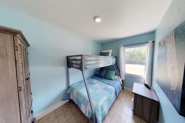 Room 3 of 49