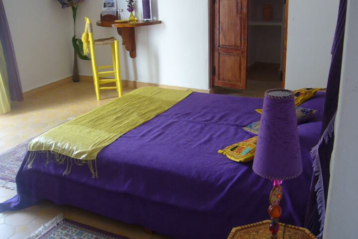 Room 8 of 92