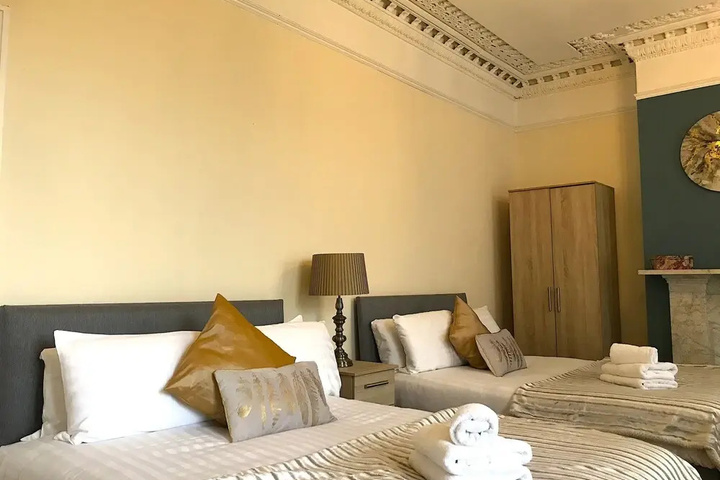 Room 2 of 12
