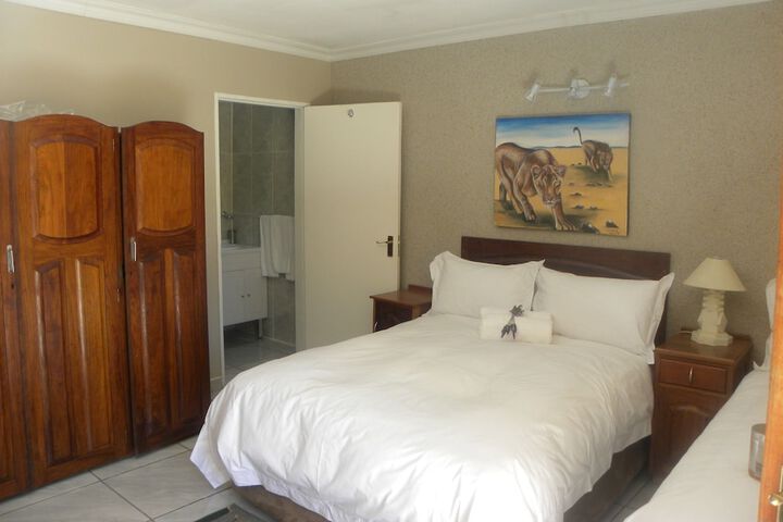 Room 12 of 21
