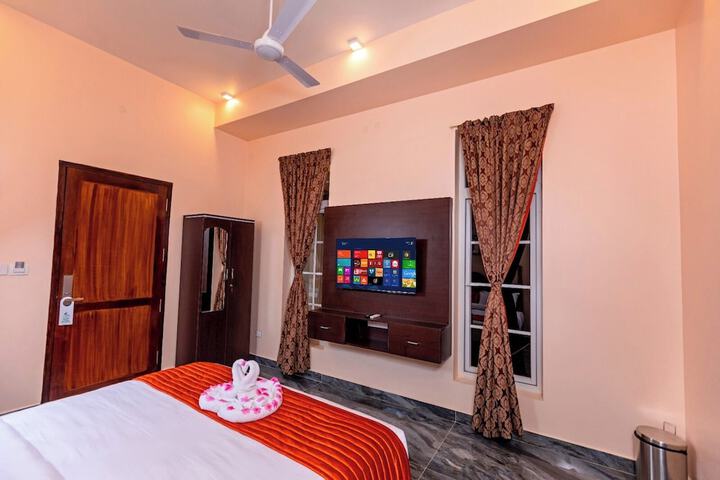 Room 32 of 63