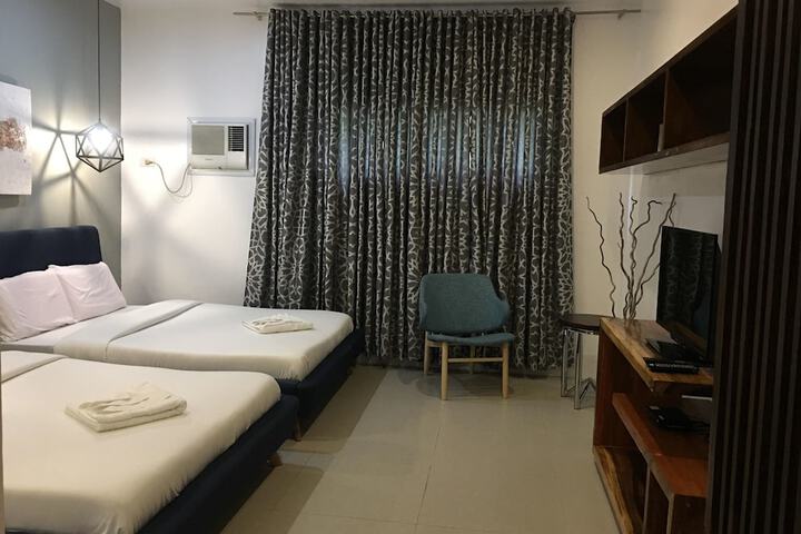 Room 3 of 20