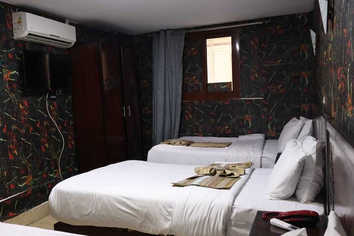 Room 34 of 92