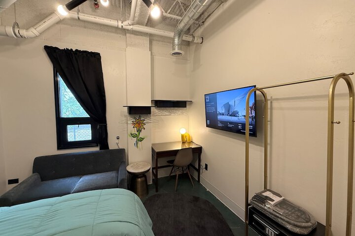 Room 9 of 92