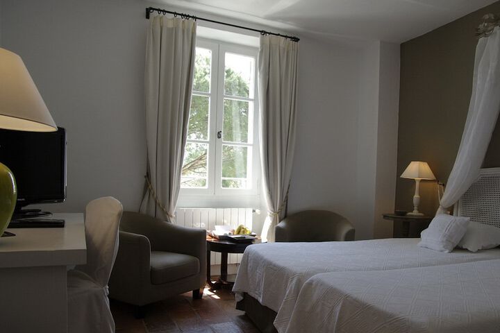 Room 7 of 94