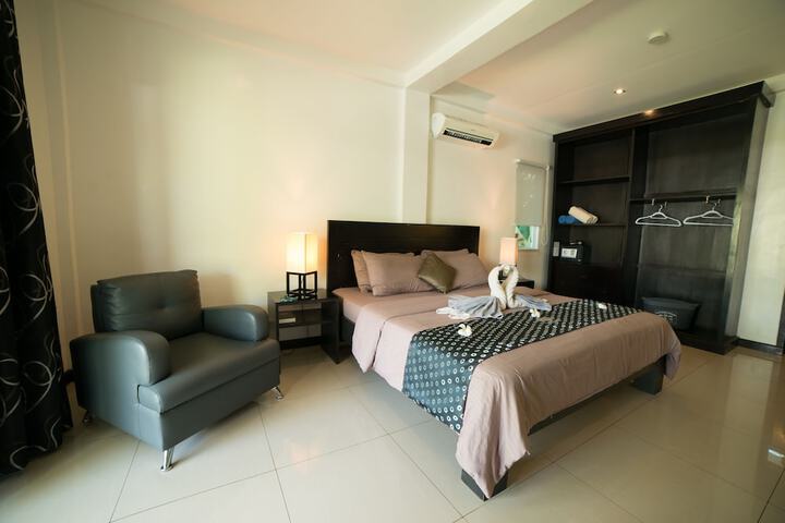 Room 7 of 42