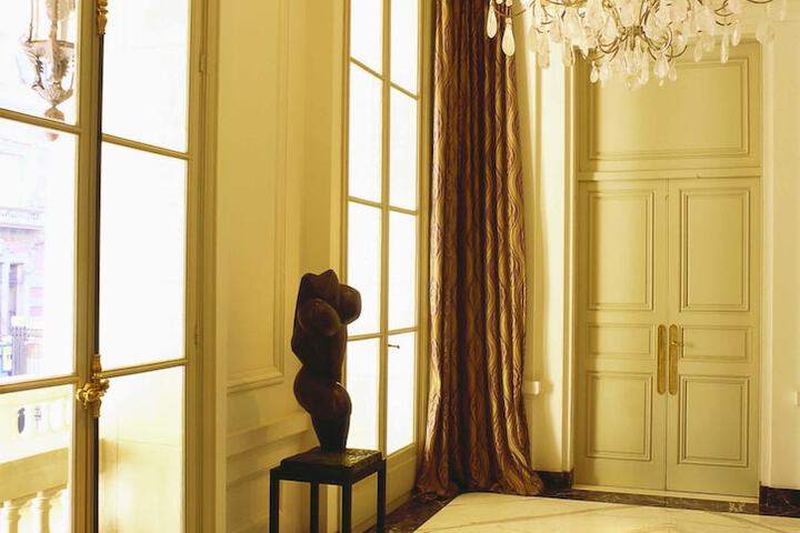 Entrance & Lobby