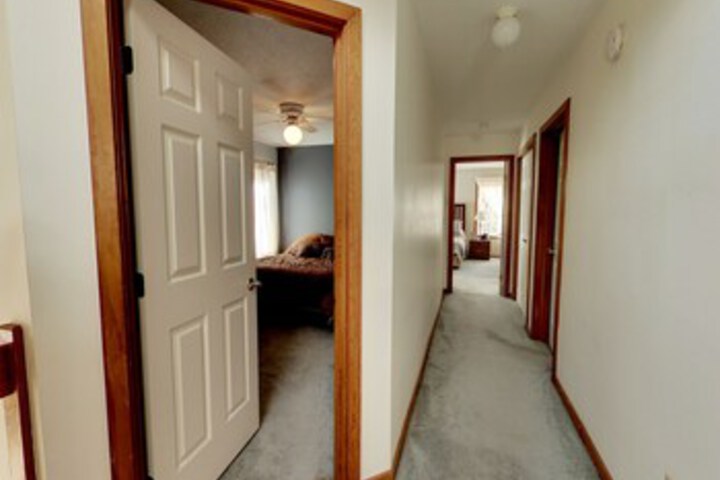 Ballroom/Hall 13 of 34