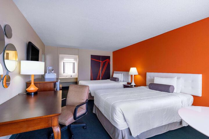 1 Double Bed Accessible Room (10 of 12)